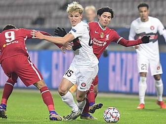 WATCH: VAR denies Liverpool la...